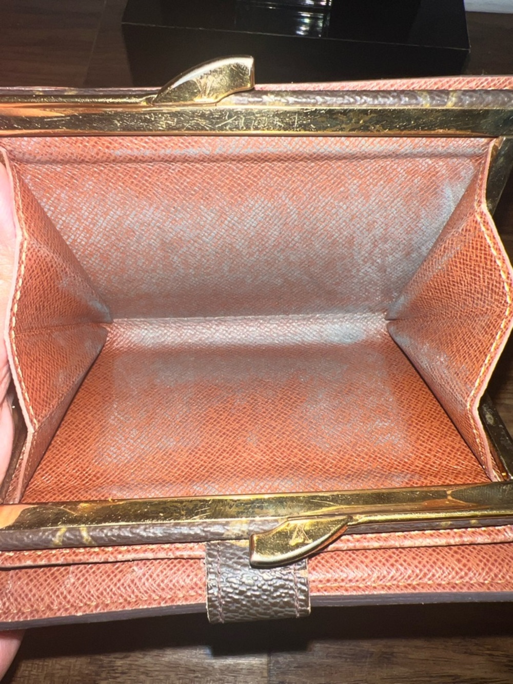Louis Vuitton Monogram Canvas Wallet with Kisslock - Picture 12 of 14